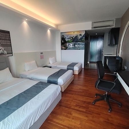 The Shore Residence Melaka Exteriör bild